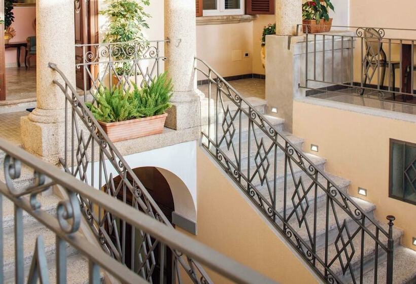 ベッドアンドブレックファースト Le Corti  Dimora Storica