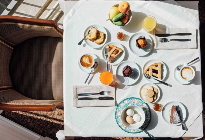 ベッドアンドブレックファースト Le Corti  Dimora Storica