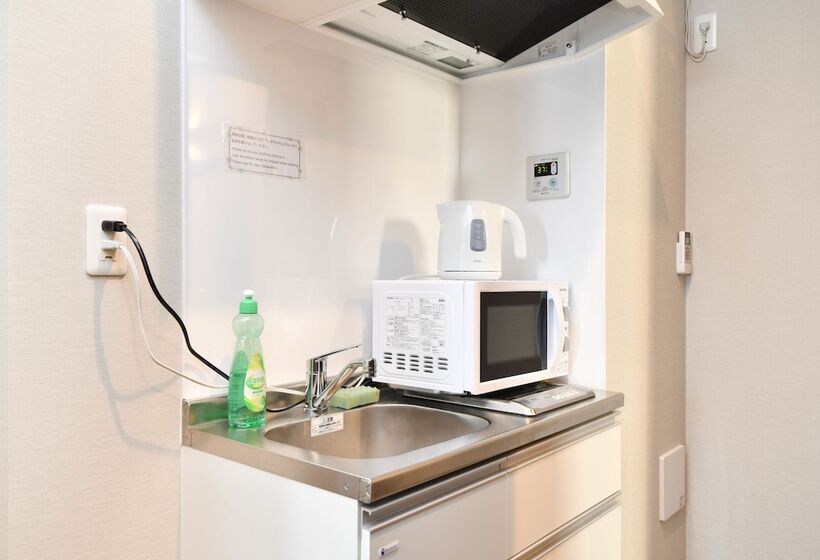 Grandouce Otorii I   Hostel, Caters To Men