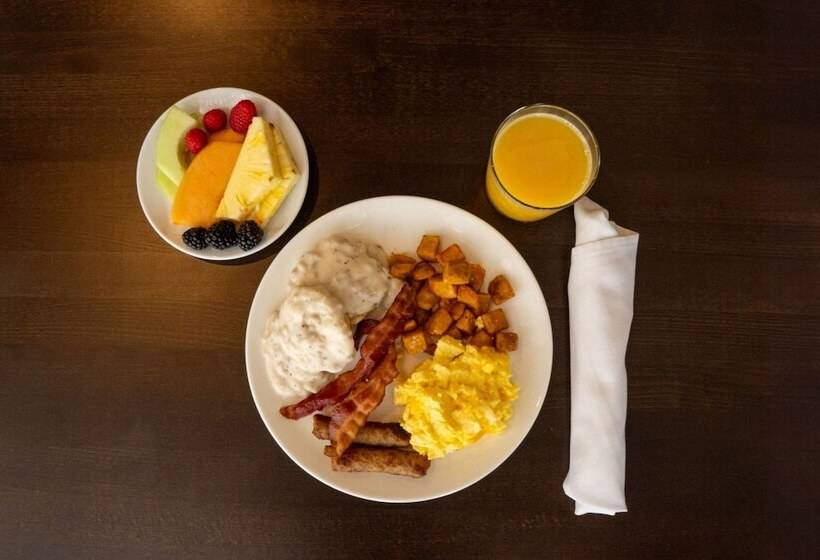 Cyrus Hotel, Topeka, A Tribute Portfolio