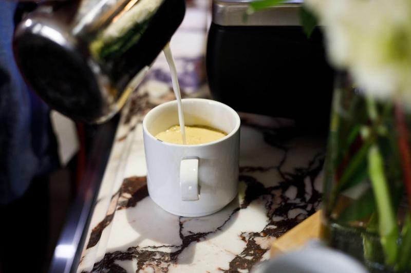 Cyrus Hotel, Topeka, A Tribute Portfolio