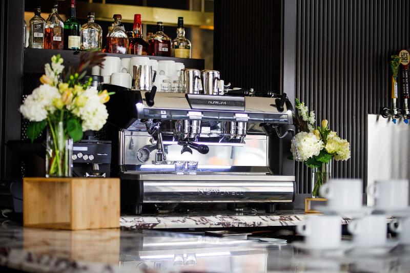 Cyrus Hotel, Topeka, A Tribute Portfolio