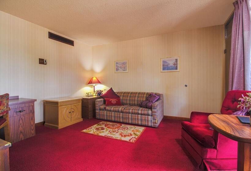 فندق Hometown Inn