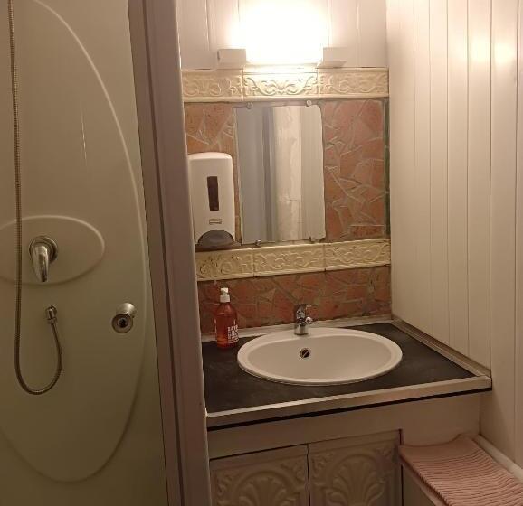 בית מלון כפרי Marie Claire La Grillade