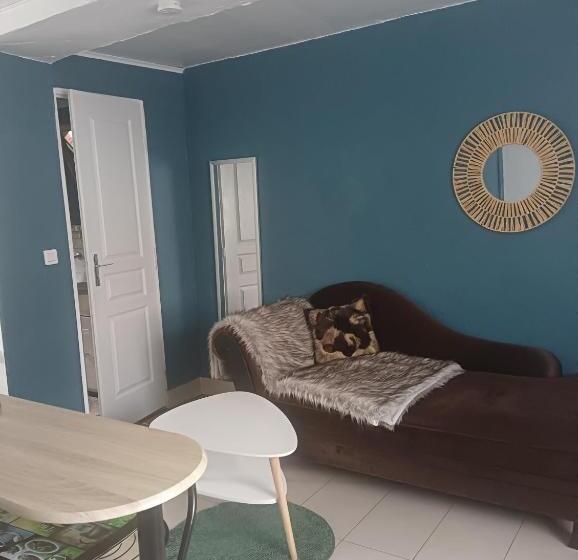 בית מלון כפרי Marie Claire La Grillade