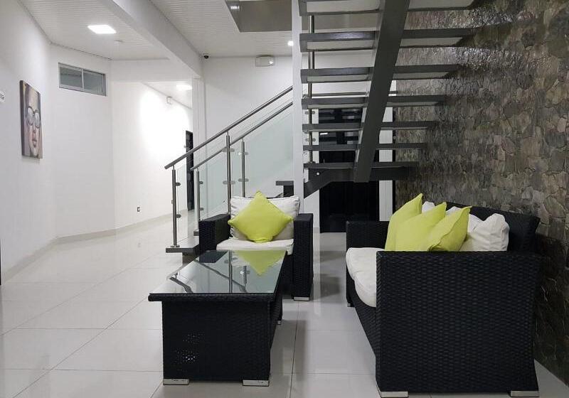 ホテル Milán Costa Rica