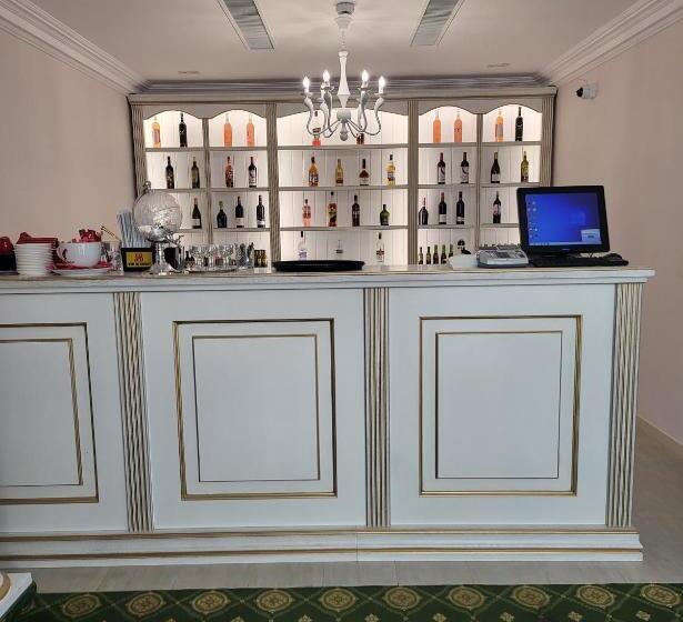 Отель Regal Beius