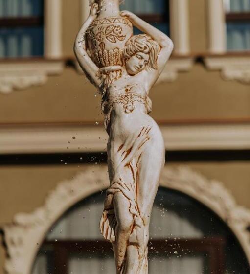 Отель Regal Beius