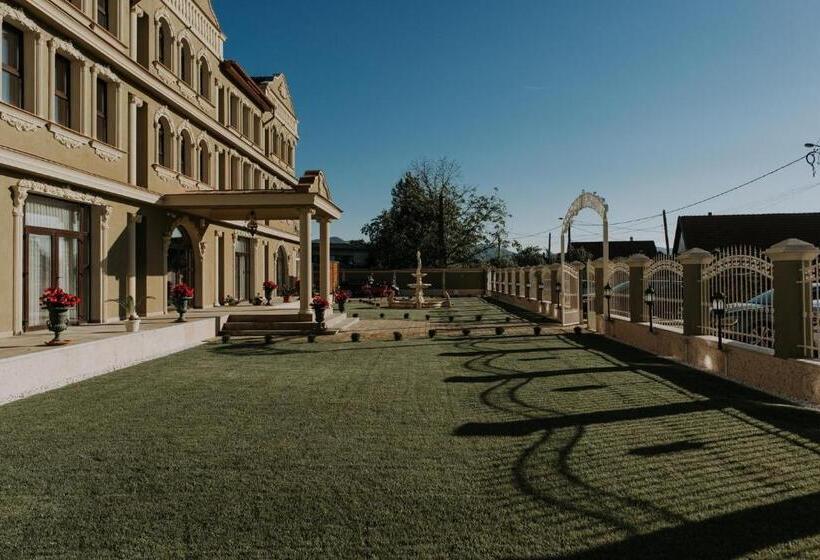 Отель Regal Beius