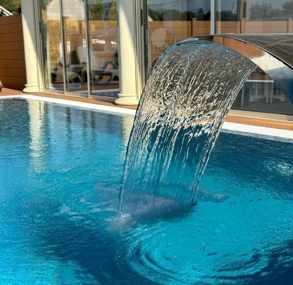 Отель Regal Beius