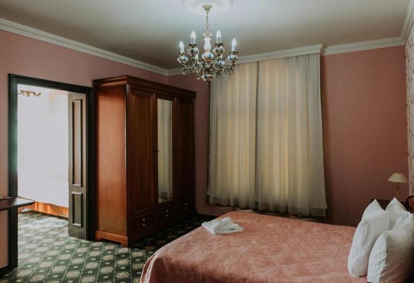 Отель Regal Beius