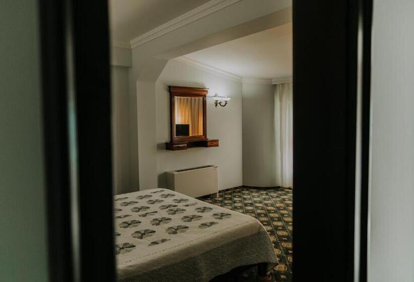 Отель Regal Beius