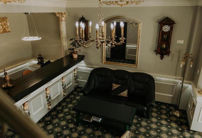 Отель Regal Beius