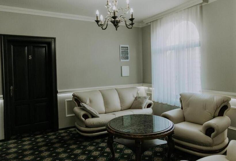 Отель Regal Beius