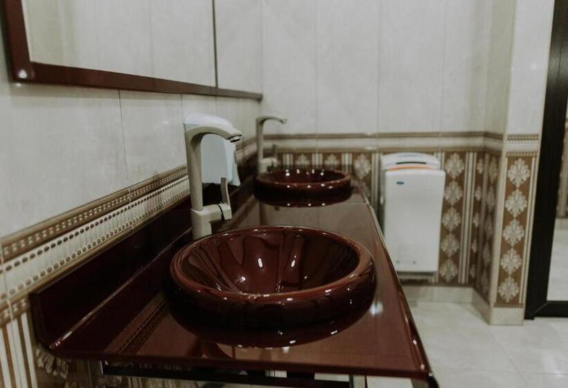 Отель Regal Beius