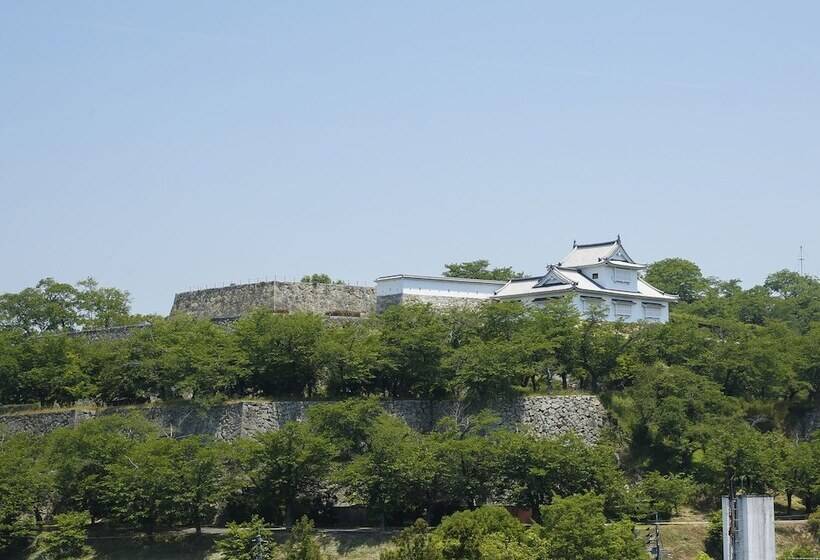فندق The Shiroyama Terrace Tsuyama Villa
