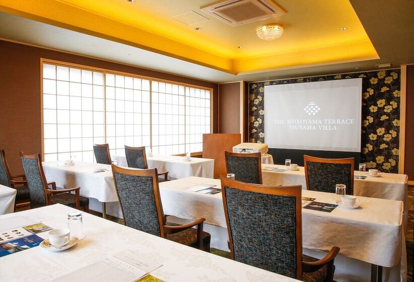 فندق The Shiroyama Terrace Tsuyama Villa