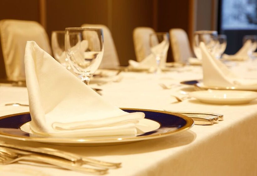 فندق The Shiroyama Terrace Tsuyama Villa