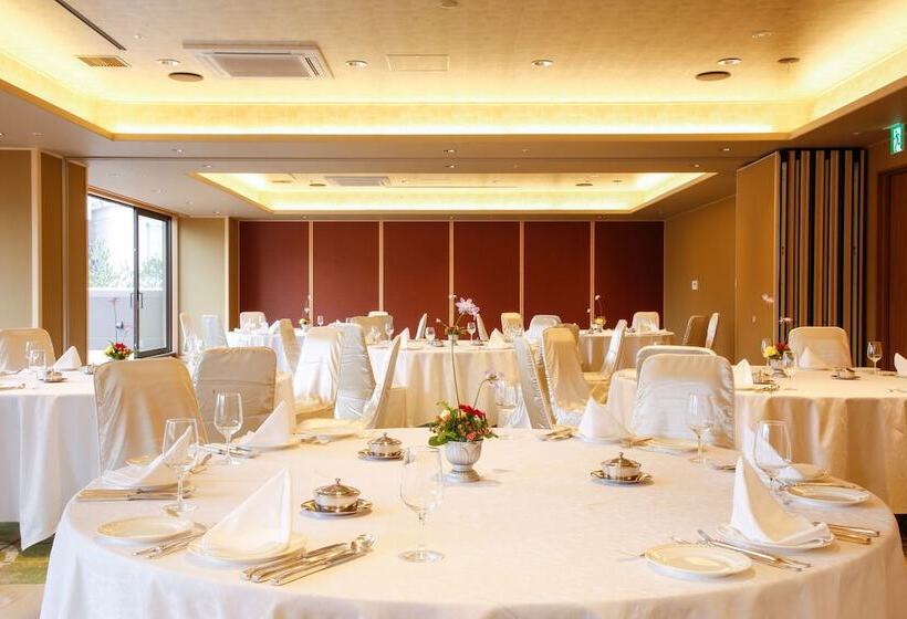 فندق The Shiroyama Terrace Tsuyama Villa