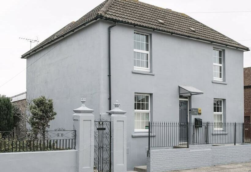 Musgrove House Bed & Breakfast