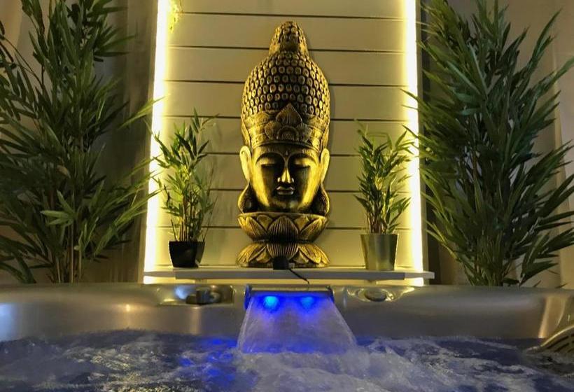 پانسیون Saṃsāra & Nirvana Suite