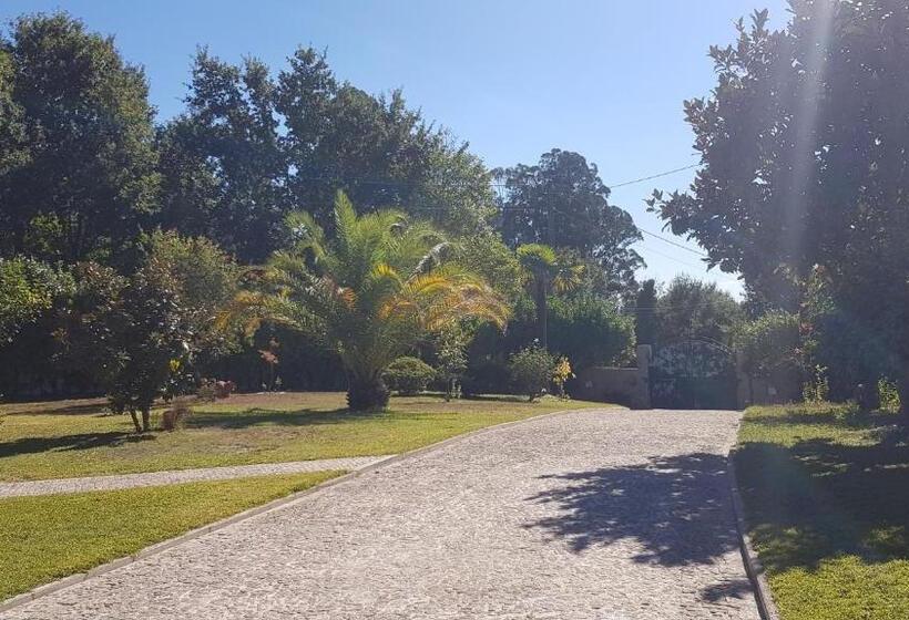 פנסיון The Oak´s Wolf Country House