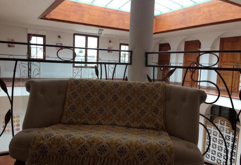 تختخواب و صبحانه La Villa Bolero