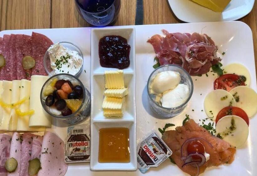 ベッドアンドブレックファースト Luca