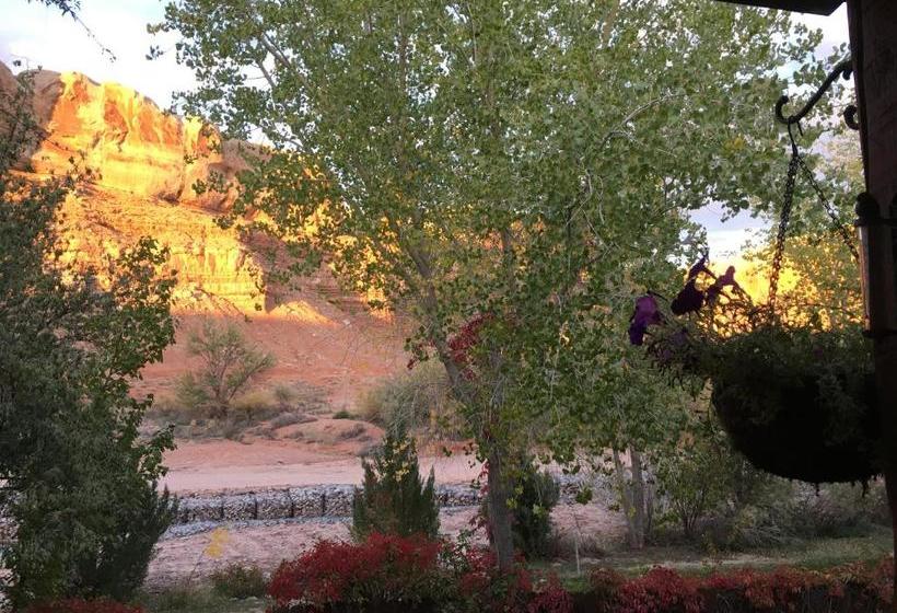 Canyon Wren Bed And Breakfast