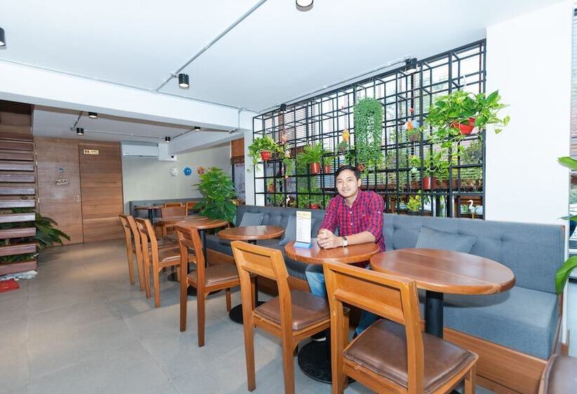 בית מלון כפרי 7 Days Premium