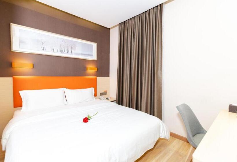 בית מלון כפרי 7 Days Premium