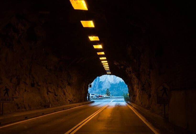 בית מלון כפרי Autocamp Yosemite