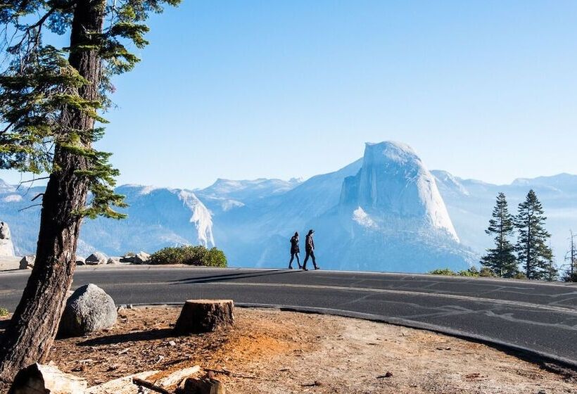 בית מלון כפרי Autocamp Yosemite