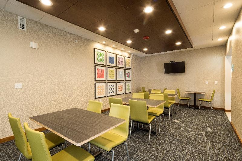 בית מלון כפרי Holiday Inn Express & Suites   Auburn, An Ihg