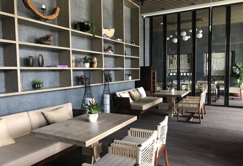 Отель Prince Times