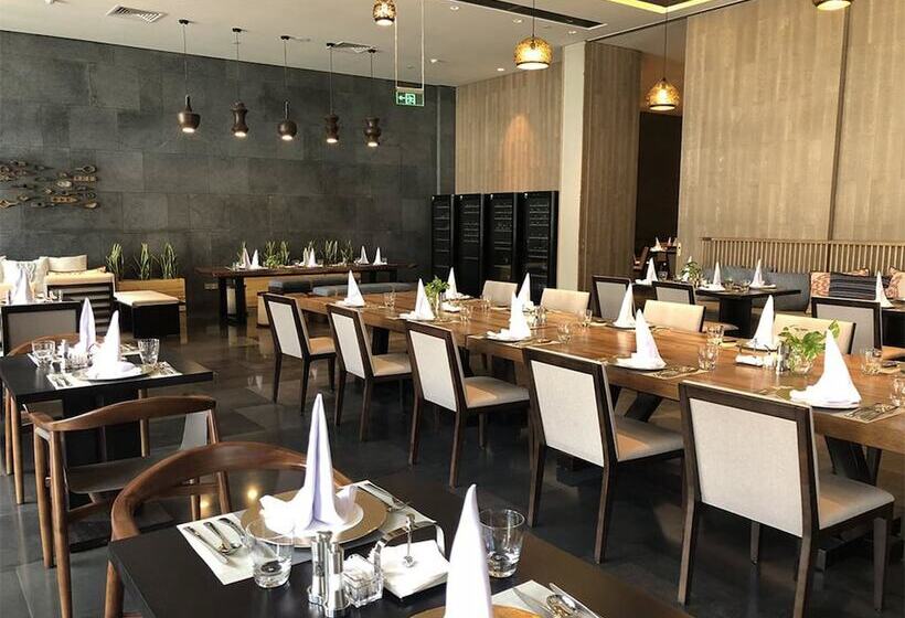 Отель Prince Times