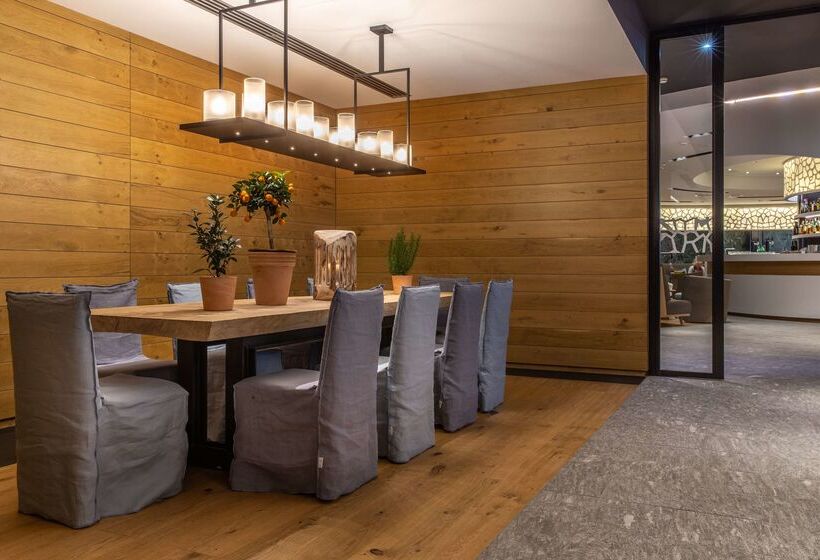 Radisson Blu Hotel Reussen, Andermatt