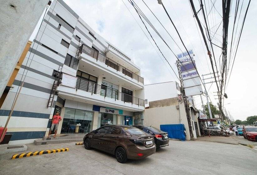 هتل Reddoorz Near Angeles University Foundation