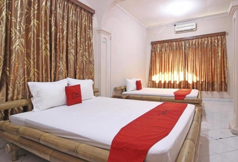 Отель Reddoorz Near Pakualaman