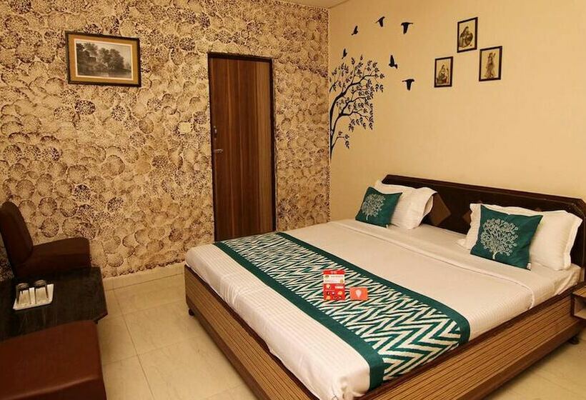 Отель Shiva Shakti Yoga Resort