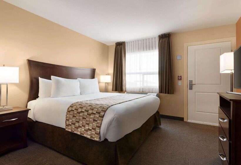 فندق Travelodge By Wyndham Pincher Creek