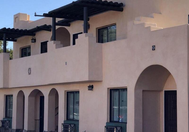 ユースホステル Casa Del Sol