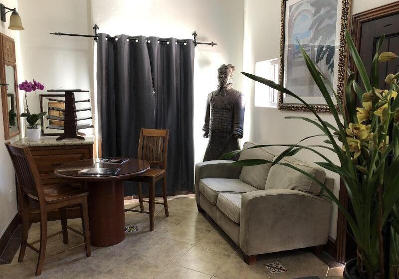 ユースホステル Casa Del Sol