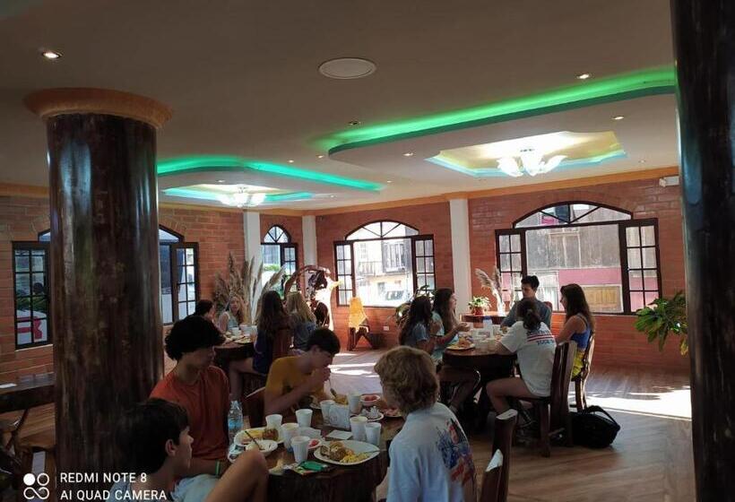 هاستل Hostal El Eden De Mindo