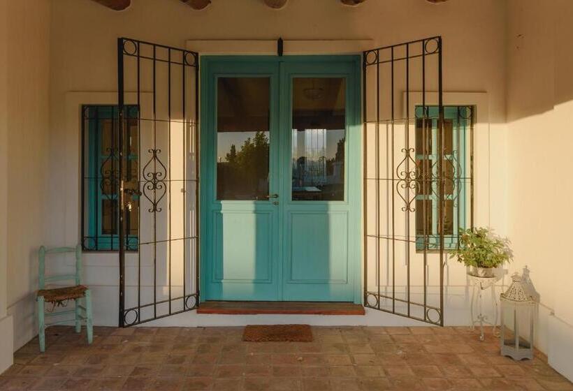 تختخواب و صبحانه Villa Trinidad Guesthouse