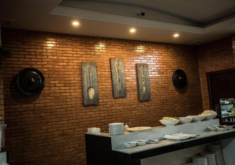 Отель De La Renaissance