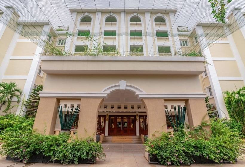 Отель De La Renaissance