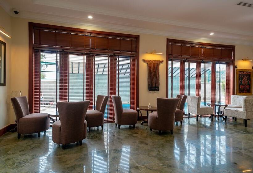 Отель De La Renaissance