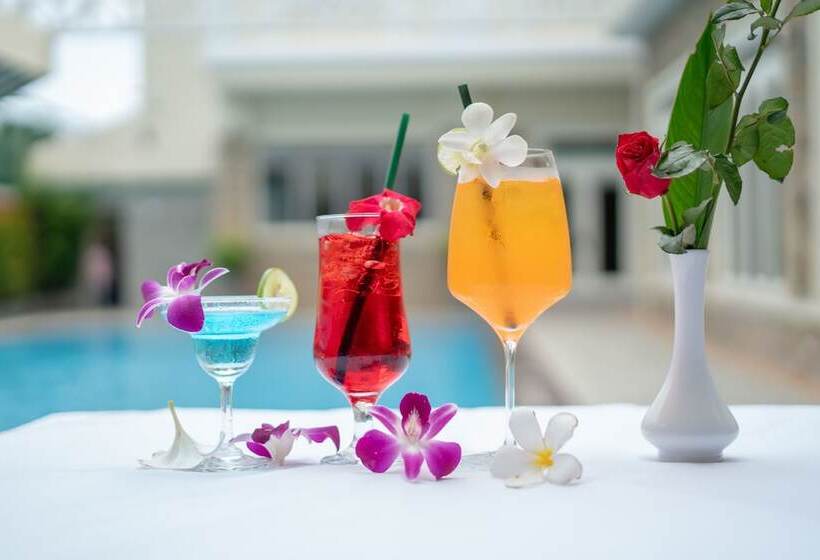 Отель De La Renaissance