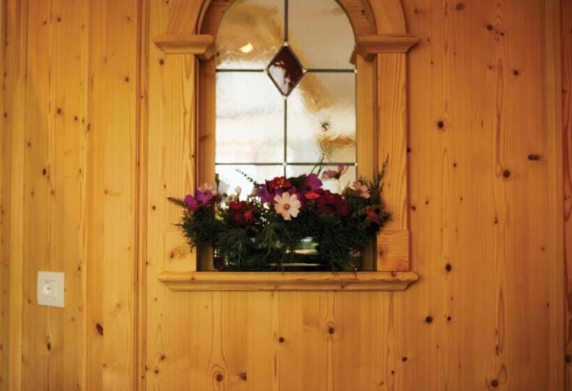 בית מלון כפרי Garni Le Maddalene